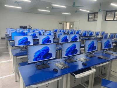 AOC一體機助力賀州學院搭建人工智能未來工廠!